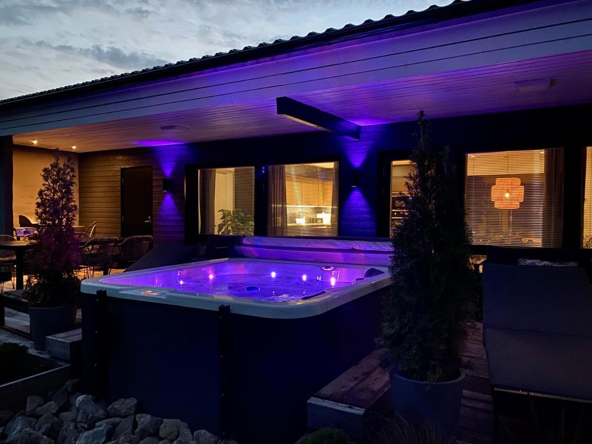 Idyllic Villa Unikko With Jacuzzi And Sauna Pori Eksteriør billede